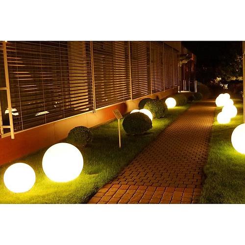 Photo de Boule lumineuse filaire pour extérieur à LED