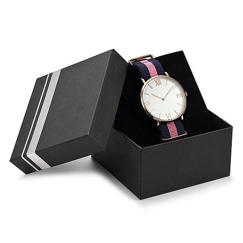 Photo de Montre pour femme + bracelet interchangeable