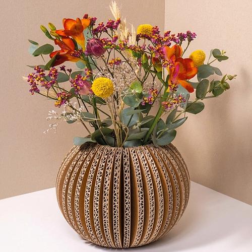Photo de VASE BOULE DESIGN EN CARTON RECYCLÉ
